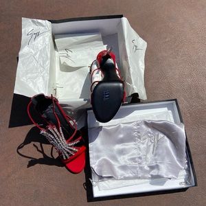 Giuseppe Zanotti alien 115 wonder vernice